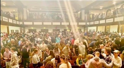 Continued crowds at Asbury church service force worshipers into overflow chapels - Watch