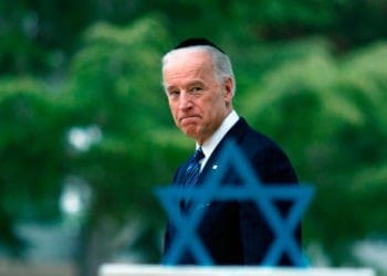 Biden wearing Jewish kippah (skull cap)