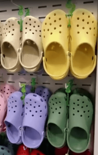 Rubber Bottom Insulators keeping us Isolated from Grounding - Watch