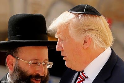 Trump wearing Jewish kippah (skull cap)